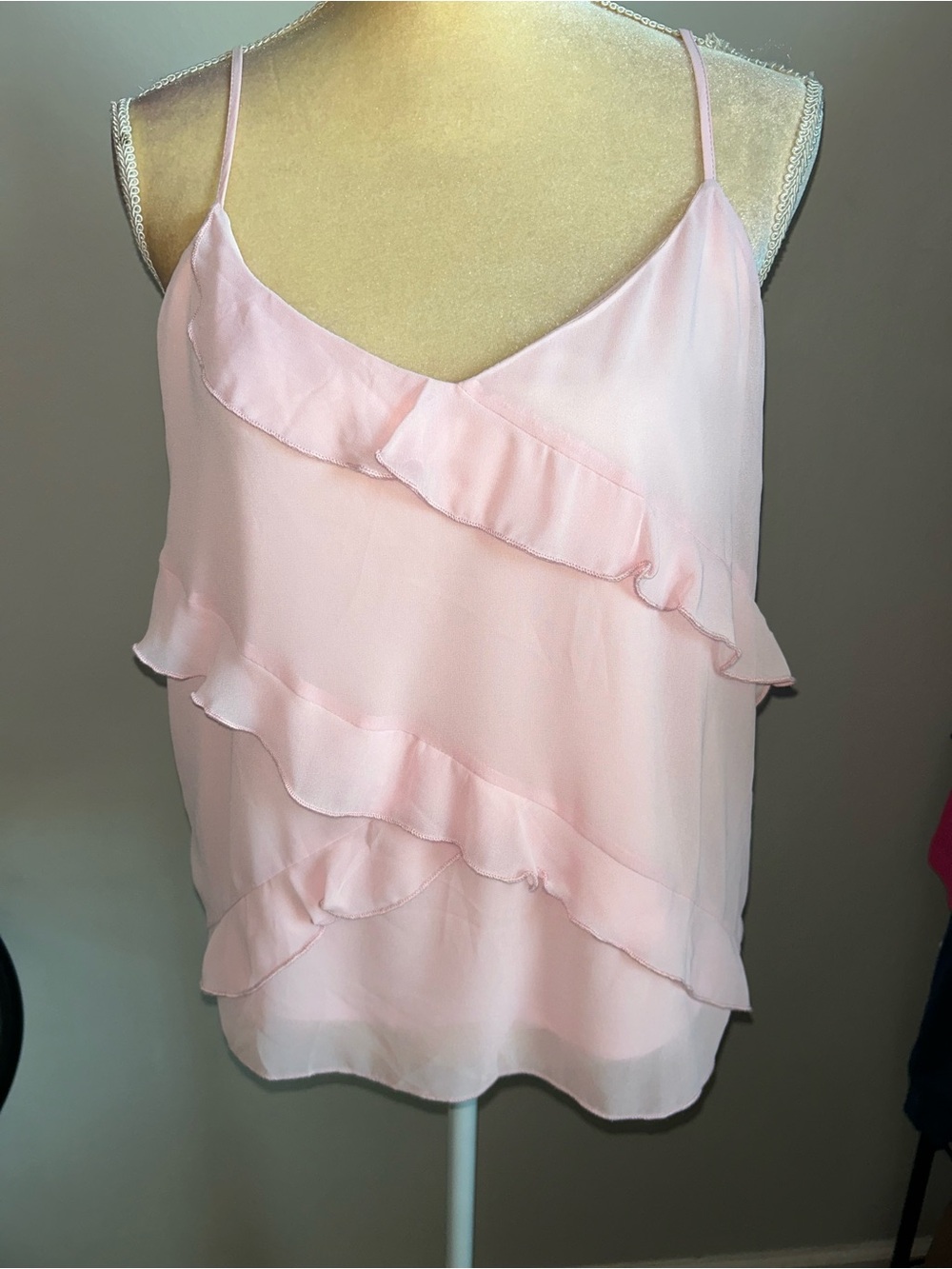 NWT nine britton Light Pink Ruffle Camisole Sz L
